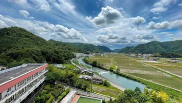 本館 12畳 | 部屋からの景観