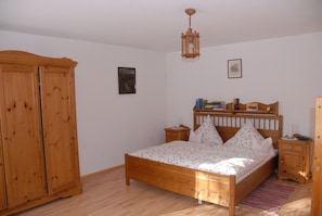1 bedroom, iron/ironing board, bed sheets