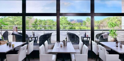 MINAMISENRI Crystal Hotel