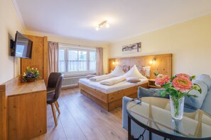 1 bedroom, internet, bed sheets - Apartment Hochfelln 30sqm, kitchen, 1 living/bedroom, WLAN, max 3 persons (Ruhpolding)