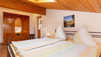 1 habitación, acceso a internet y ropa de cama