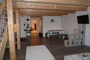 Dining - Ferienwohnung ChiemseeZeit mit 90 qm (Gstadt am Chiemsee)