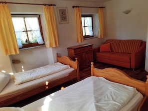 2 bedrooms, internet, bed sheets - Ferienwohnung Alpenmohn (Edling)