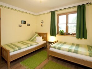 2 bedrooms, Internet, bed sheets