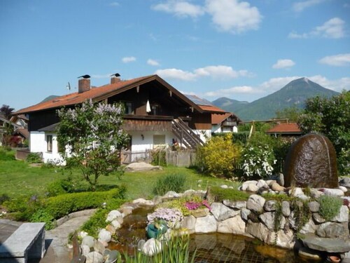 Ferienwohnung mit Bergblick 90 qm, 2 Schlafzimmer, 2 Balkone