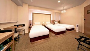 三人房 | 羽绒被、遮光窗帘、熨斗/熨板、免费 WiFi