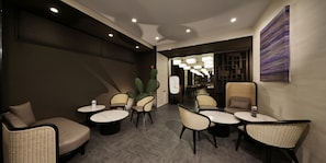 Interior - Doutonbori Crystal Hotel (Osaka)