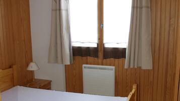 2 chambres, fer et planche Ă repasser, lit parapluie, Wi-Fi gratuit