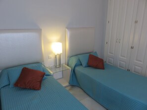 2 Schlafzimmer, Bügeleisen/Bügelbrett, Internetzugang, Bettwäsche