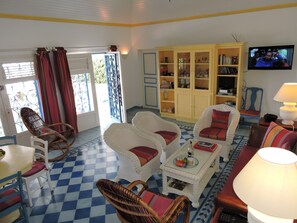 Interior - PAPAYE, charming Creole villa with swimming pool and panoramic sea view (Saint-François)