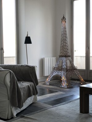 Interior - Exceptional 130 m2, panoramic view of Paris, between Paris and Versailles (Ville-d'Avray)