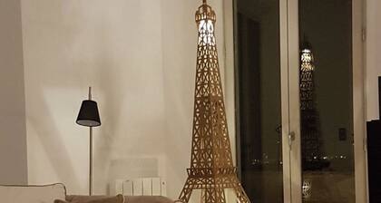 Exceptional 130 m2, panoramic view of Paris, between Paris and Versailles