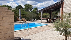 Outdoor pool - Quiet modern house with pool Labin Rabac Ripenda in the mountains 10min to the beach (Ripenda Kras)