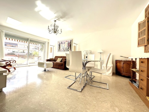 Beautiful apartment with terrace  (if Parking space necessary add100€ per week)