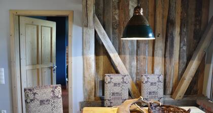 Paradies fĂŒr Ruhesuchende umgeben von Hirschgarten und ObstbĂ€umen