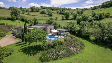 Piscine extérieure, piscine chauffée