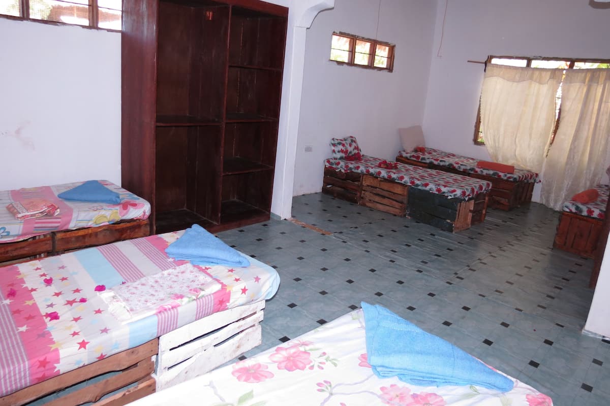 Economy Room | Free WiFi, bed sheets