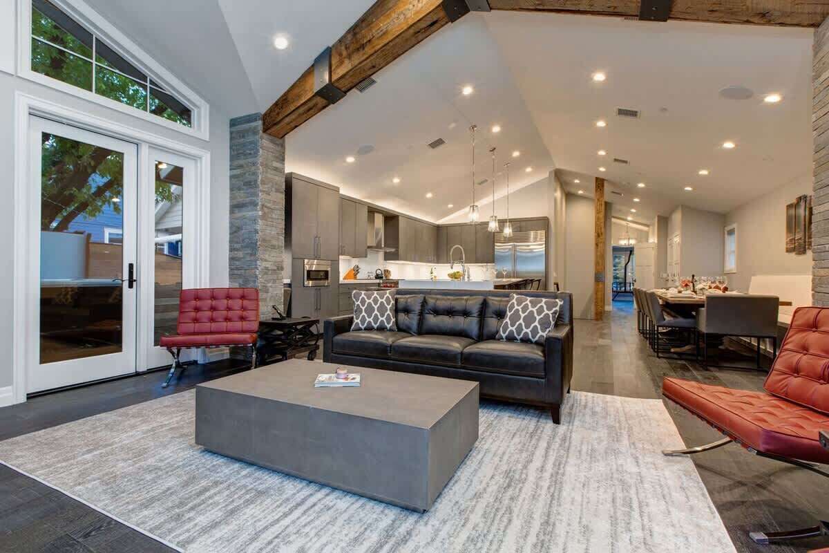 TV, fireplace, offices