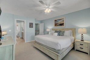 3 habitaciones, escritorio, tabla de planchar con plancha y wifi