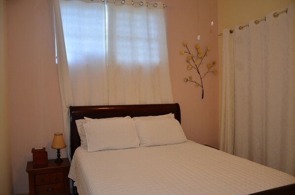 3 bedrooms, travel crib, free WiFi, bed sheets - Cozy Beachfront Home in Patillas-Private Pool & Stunning Ocean Views-Sleeps 8 (patillas)