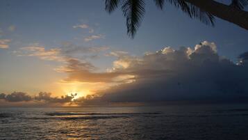 Am Strand, Liegestühle, Strandtücher