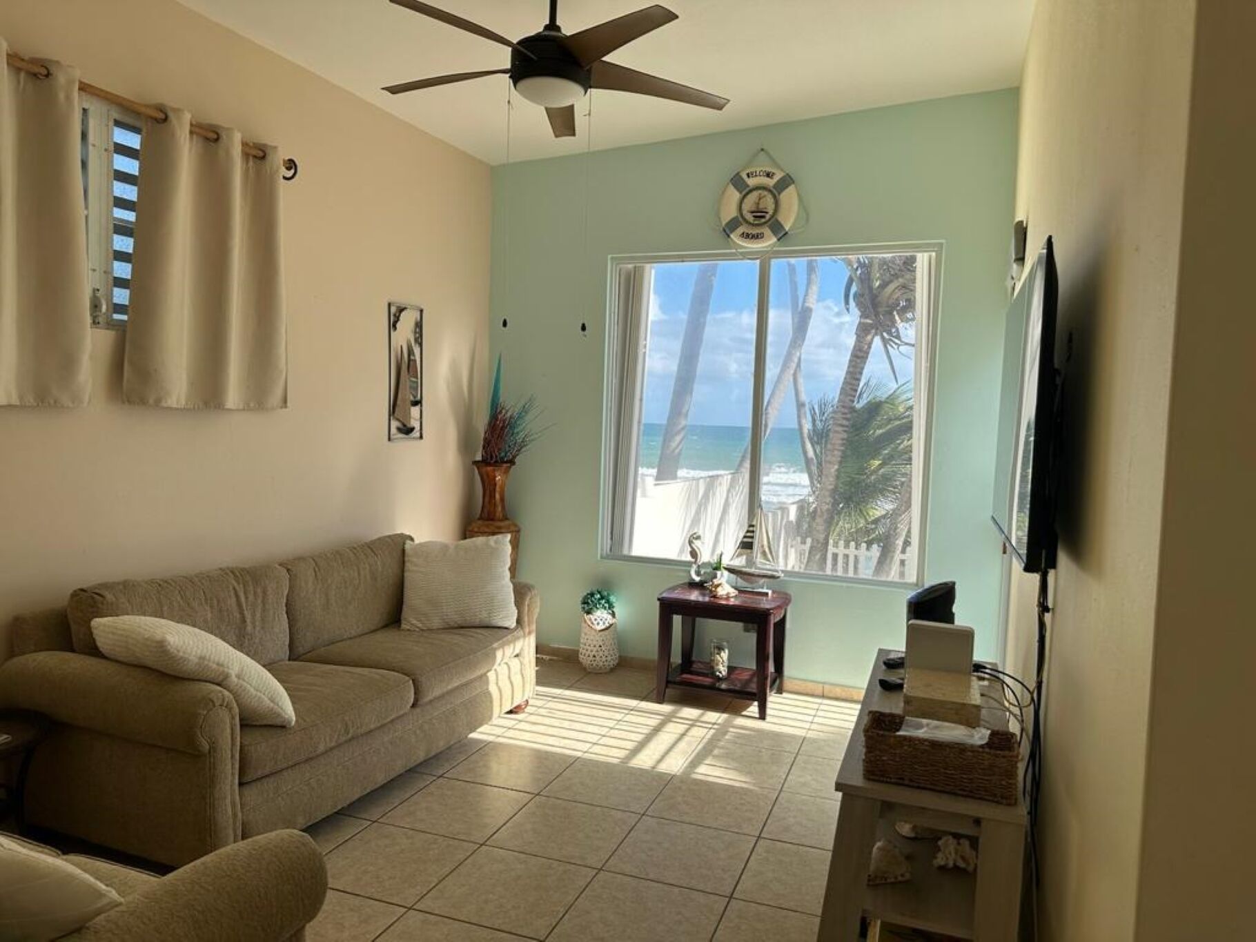 Smart TV y reproductor de DVD 