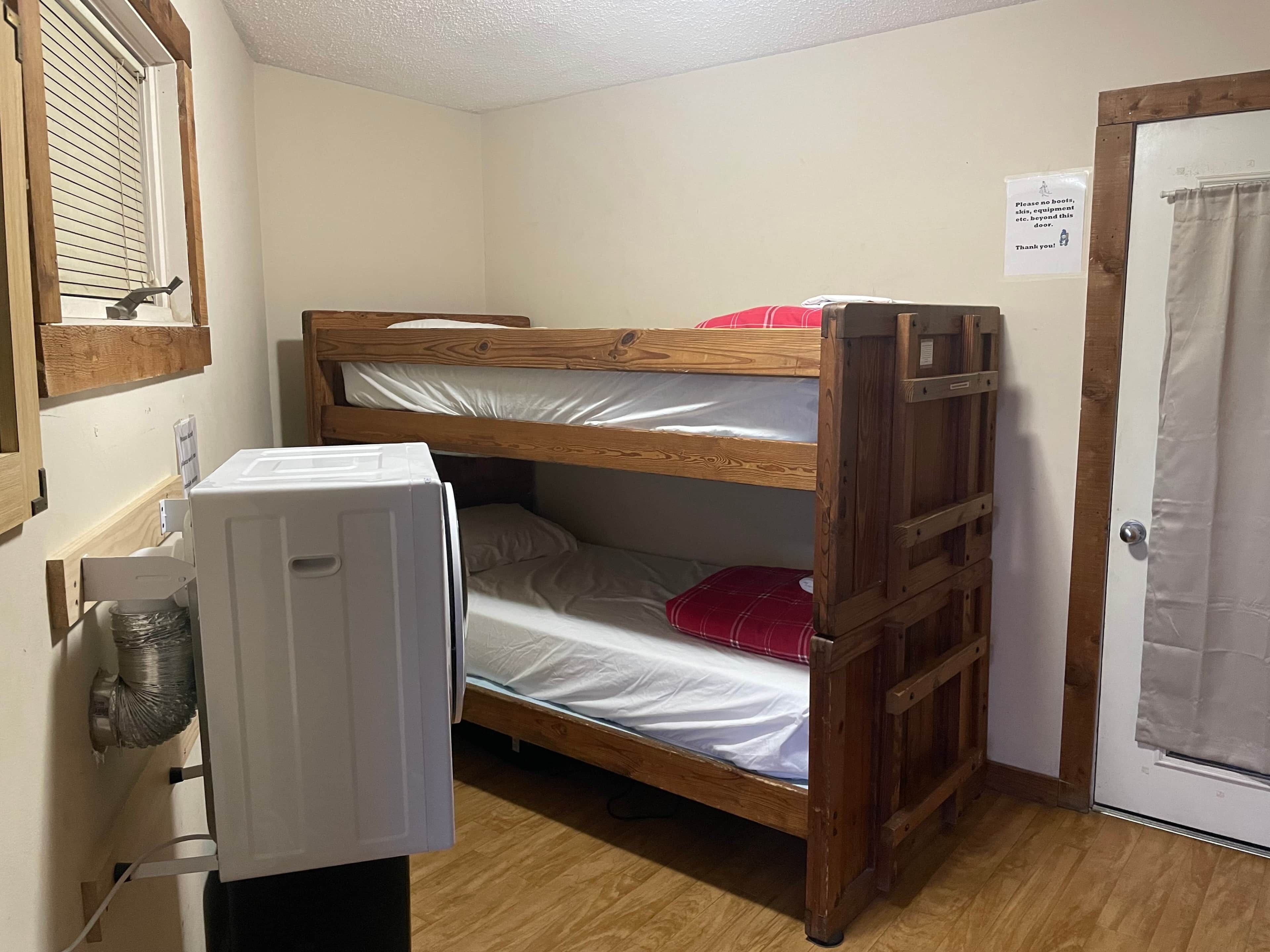3 chambres, fer et planche à repasser, Wi-Fi, literie fournie