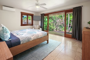 6 bedrooms, desk, iron/ironing board, free WiFi