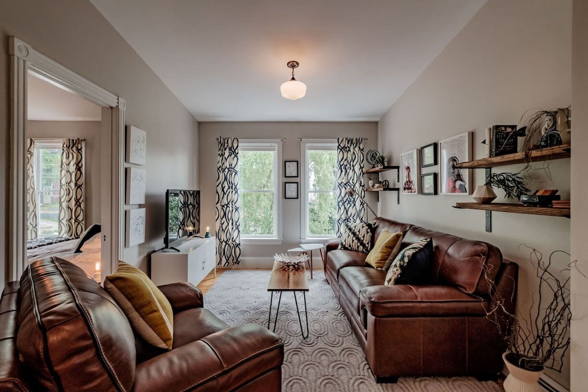 Industrial Farmhouse Chic in Portland`s Most Desirable Neighborhood