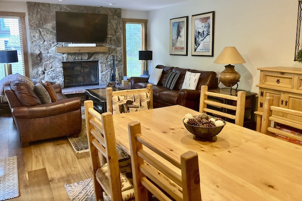 Beautiful Timber Falls condo! Recently updated, great open space, beautiful view