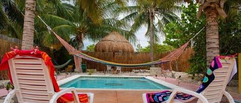 حمّام سباحة خارجي