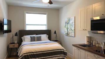 Desk, iron/ironing board, free WiFi, bed sheets