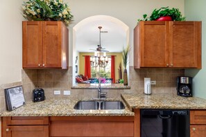 Interior - Vacation in Style! Cozy Condo In Top Resort - At Disney's Doorstep! (Kissimmee)