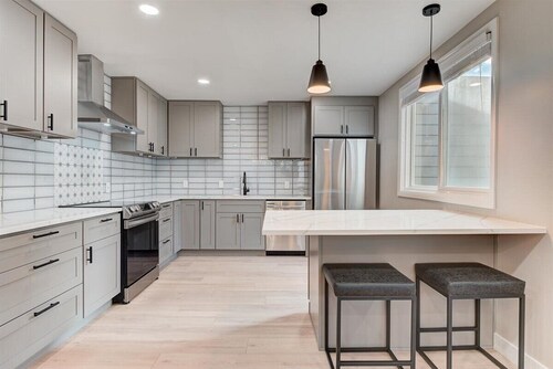 ACROSS FROM SILVER STAR LIFT REMODELED NEW JACUZZI 1 GB WIFI SLPS 10 KING BEDS!