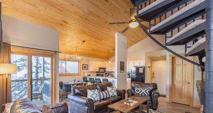 Keystone Condo Close to Shuttle, but Quiet & Peaceful Mountain Location!