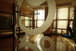 Fitness facility - Luxury Condo in Forbeswood Parklane BGC The Fort (Bonifacio Global City, Taguig)