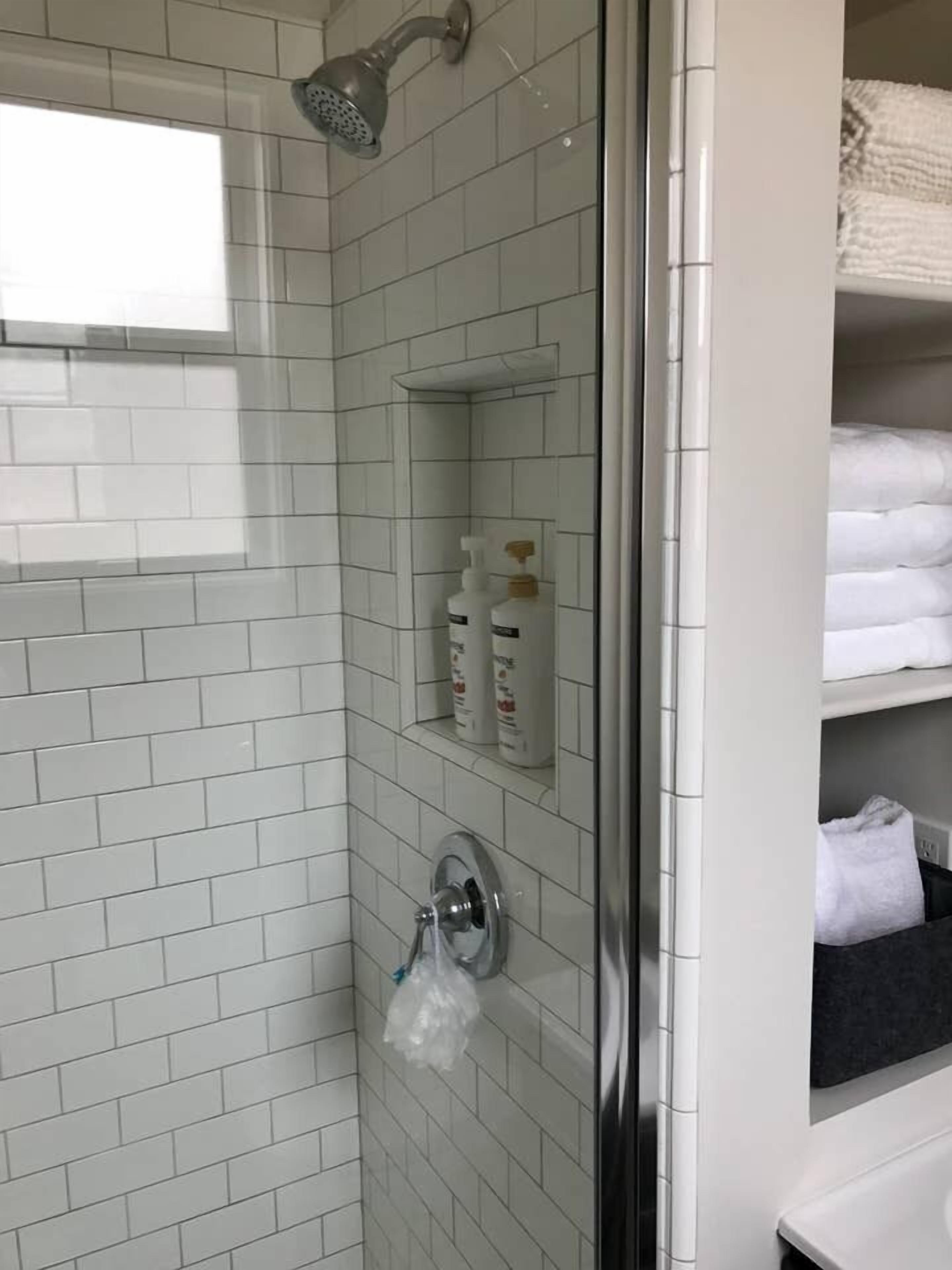 Shower, towels