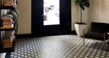 209-LG Studio in Center of San Pedro Sq. San Jose!