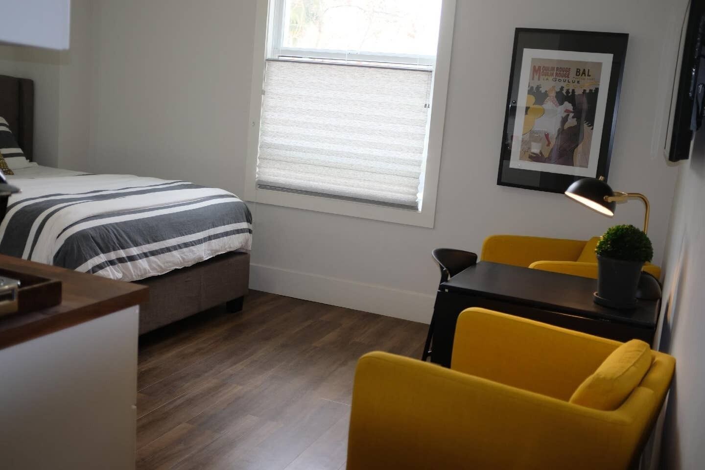 209-LG Studio in Center of San Pedro Sq. San Jose!