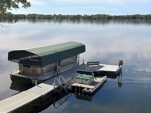 Marina - PRIVATE Luxury Lake Home with 5+ BR and Gourmet Kitchen-22 Foot Pontoon Included (Alexandria)