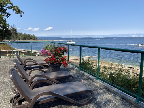 Oceanfront Seaside Vacay with stunning views at Inn of the Sea,Pool/Hot Tub/Dock