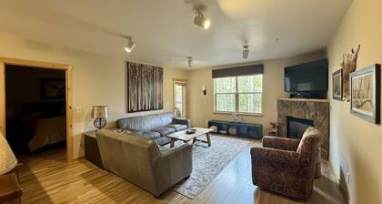 Luxury, Private Mountain Condo in Beautiful Frisco, Colorado