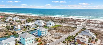 PRIVATE HEATED POOL & HOT TUB, Private Beach, Pickleball, Boat Dock & Bay Access