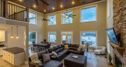 Waterfront Home over 5000 sq ft!