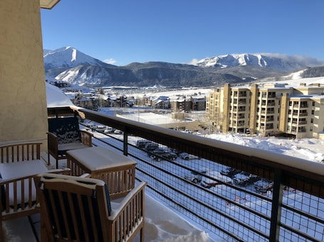 Enceinte de l’hébergement. Venez découvrir les étapes de condo SkiTopia-True Ski In / Out de l'ascenseur SilverQueen