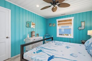 3 bedrooms, iron/ironing board, travel crib, internet