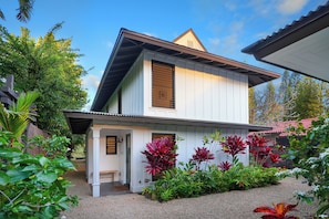 Exterior - Hale Honu - 5 Star Oceanfront Home Overlooking Turtle Cove! (Koloa)