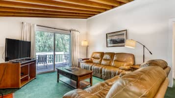 TV, fireplace, DVD player, table football