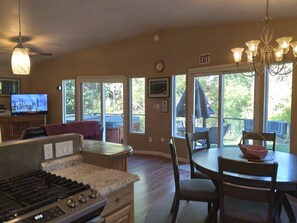 Spielezimmer