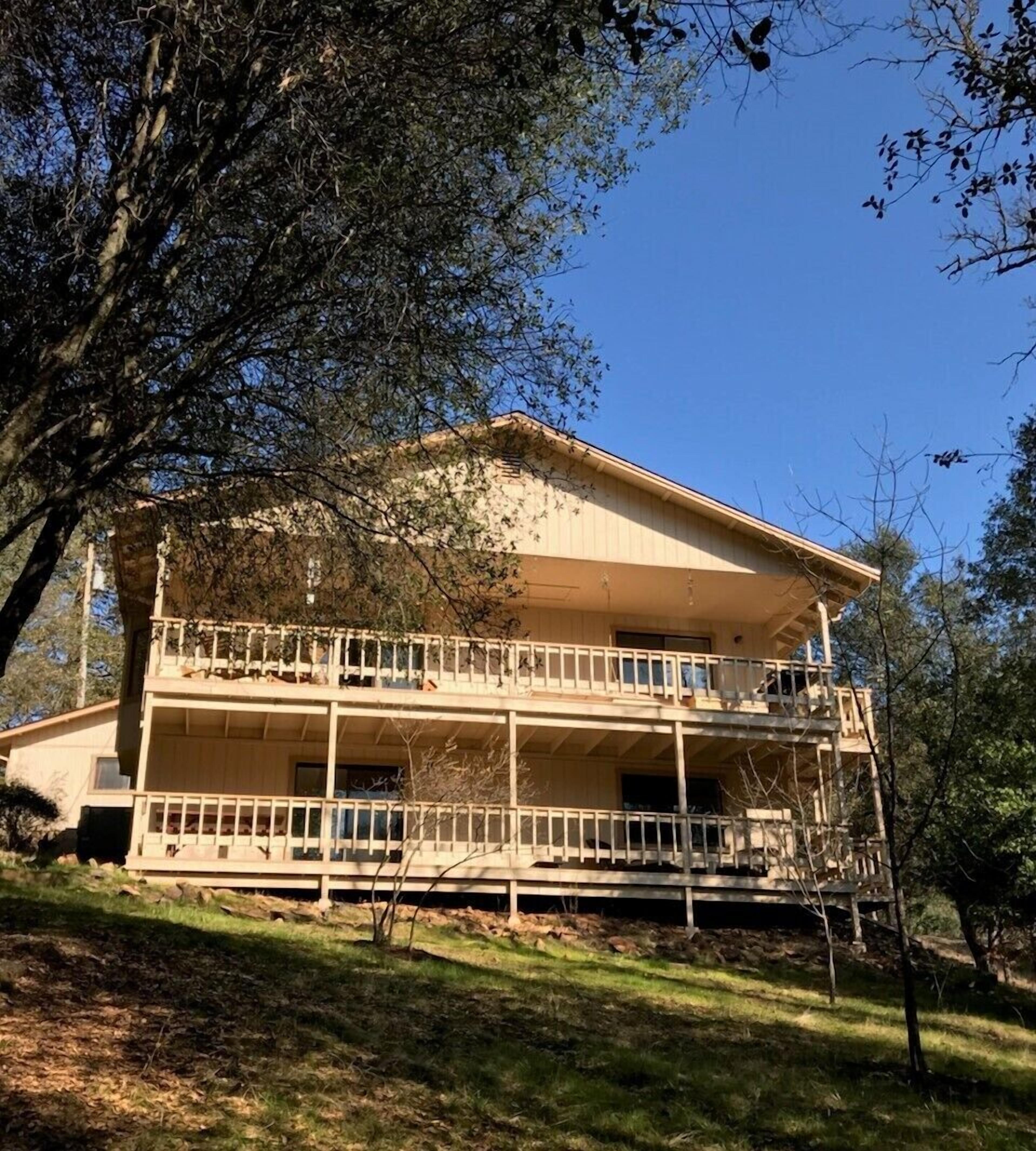 Yosemite Haven at Pine Mountain Lake: Beautiful Forest Views. Dog Friendly!